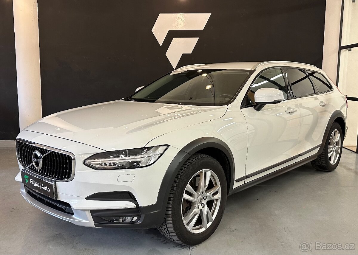 VOLVO V90 D4 AWD 2.0 140KW CROSS COUNTRY 9/2018 MOMENTUM