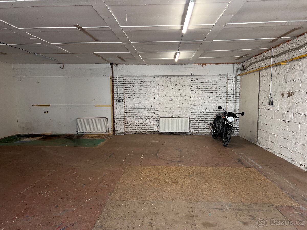 Sdílená motogaráž - Praha 6 Sedlec