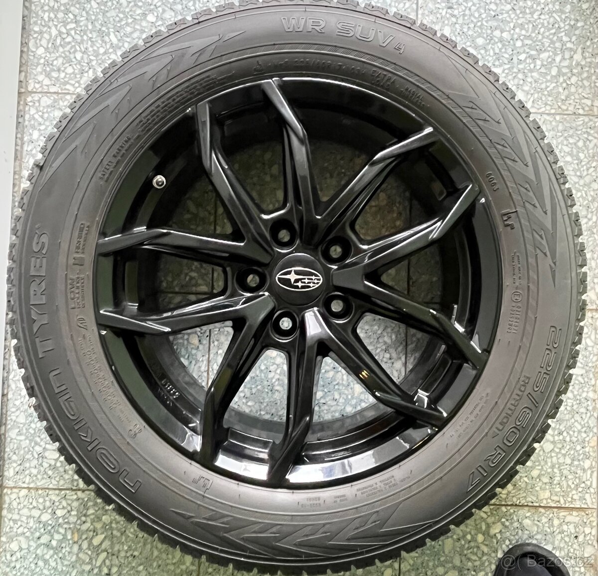 Alu 7,5x17 5x114,3 ET45 plus pneu