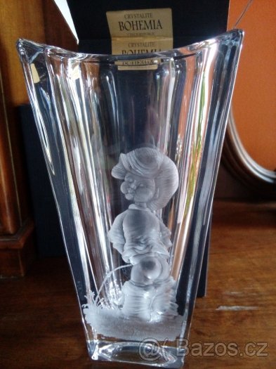 Sklo váza "Čůrající chlapeček"