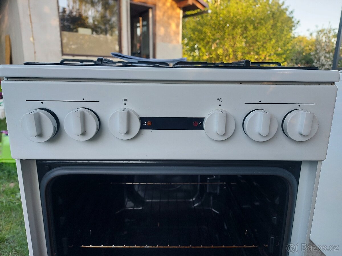 Plynový sporák Mora