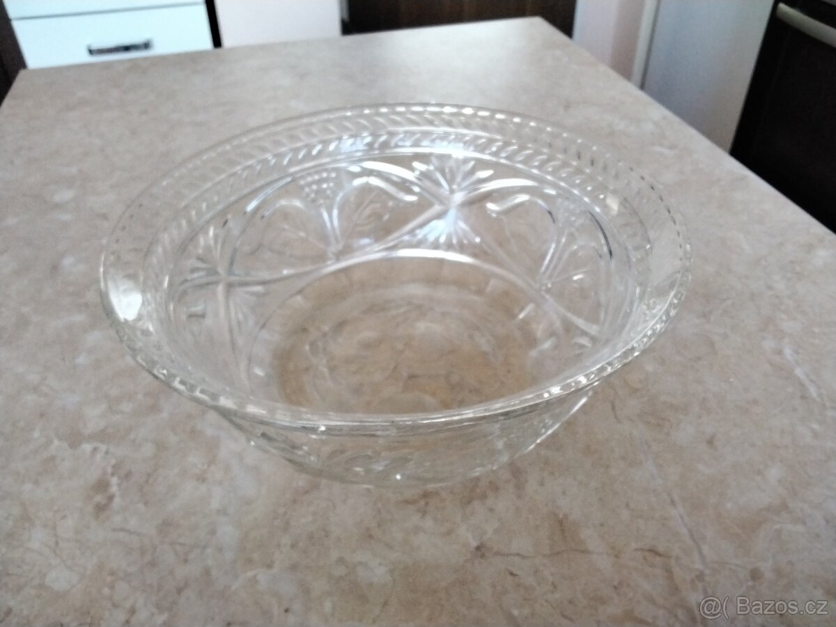 PRODÁM SKLENĚNOU MÍSU