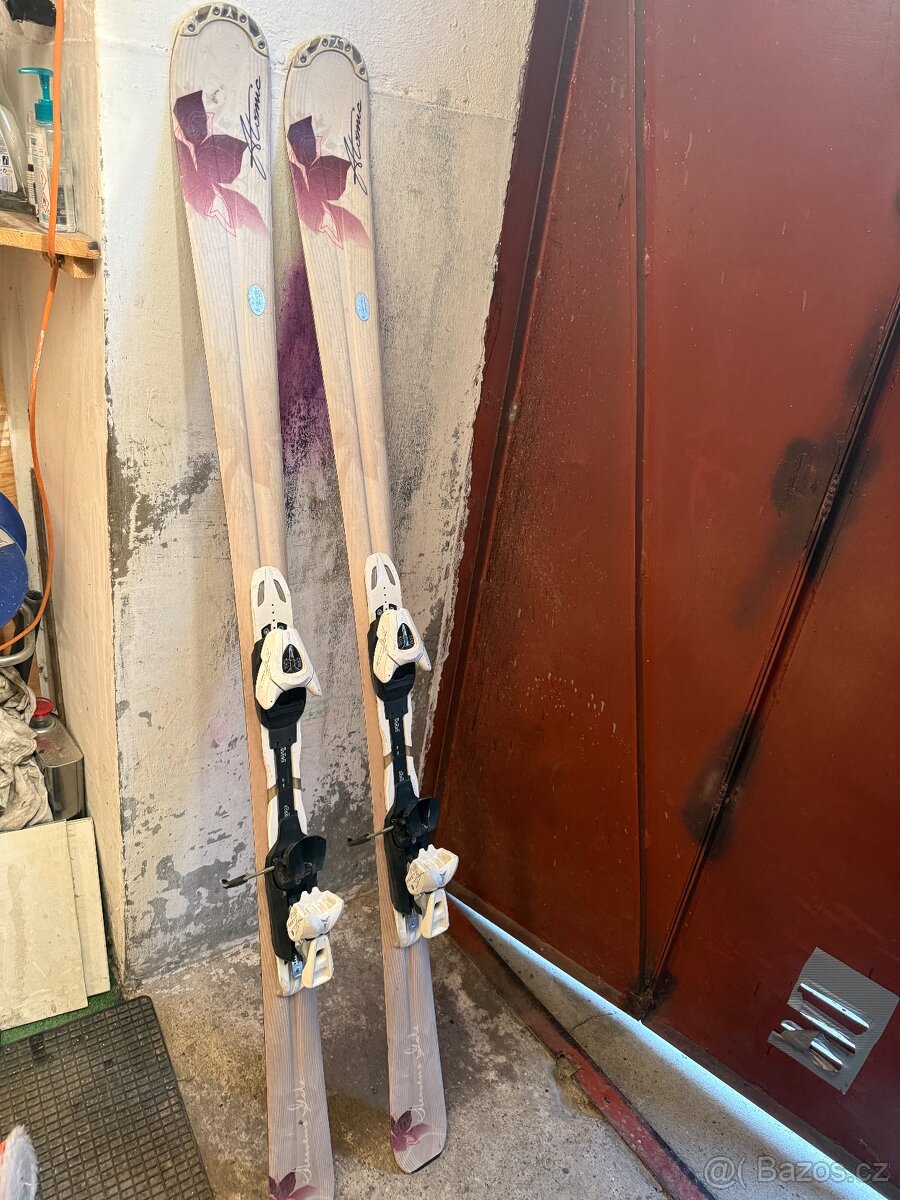 Damske lyze Atomic Cloud