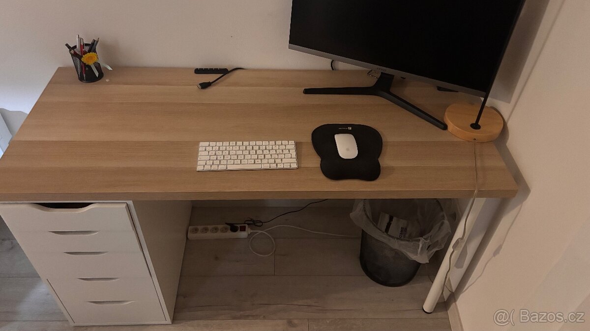 Pracovní stůl IKEA LAGKAPTEN / ALEX
