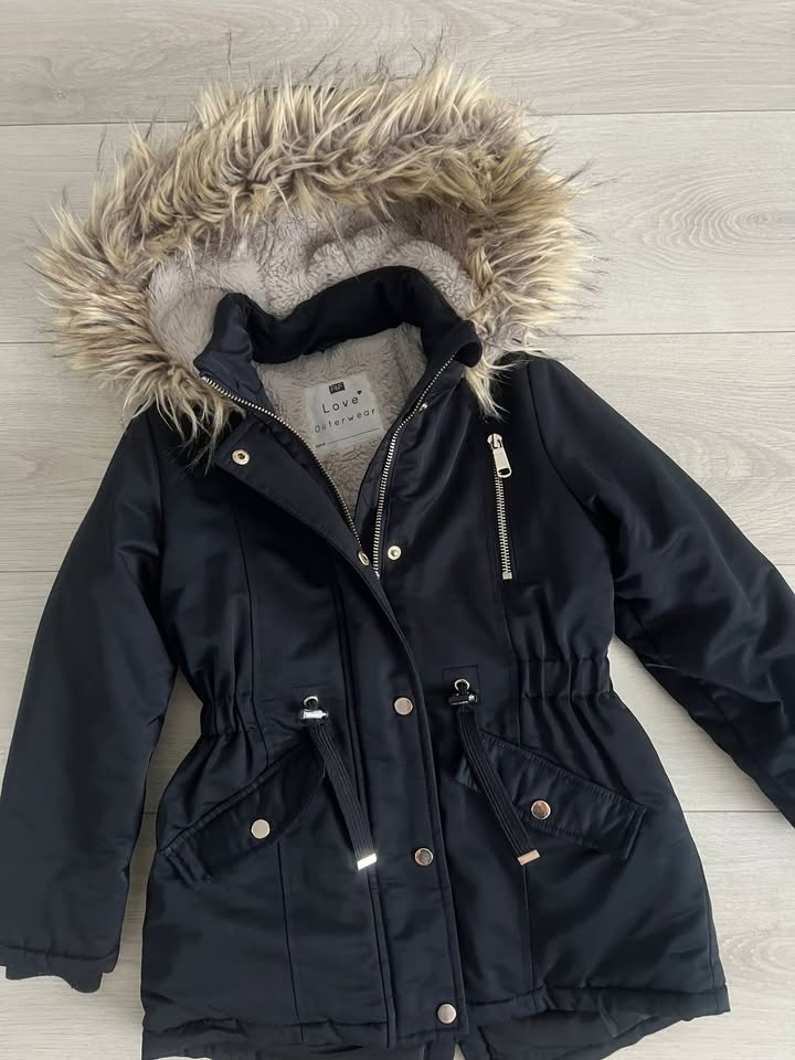 Dívčí zimní kabátek, 6-7 let