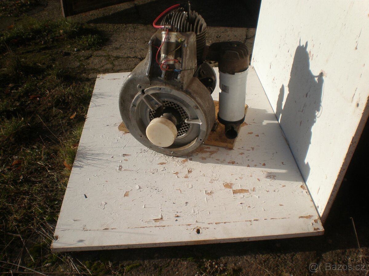 dvojtaktní , stabil, motor PF-62