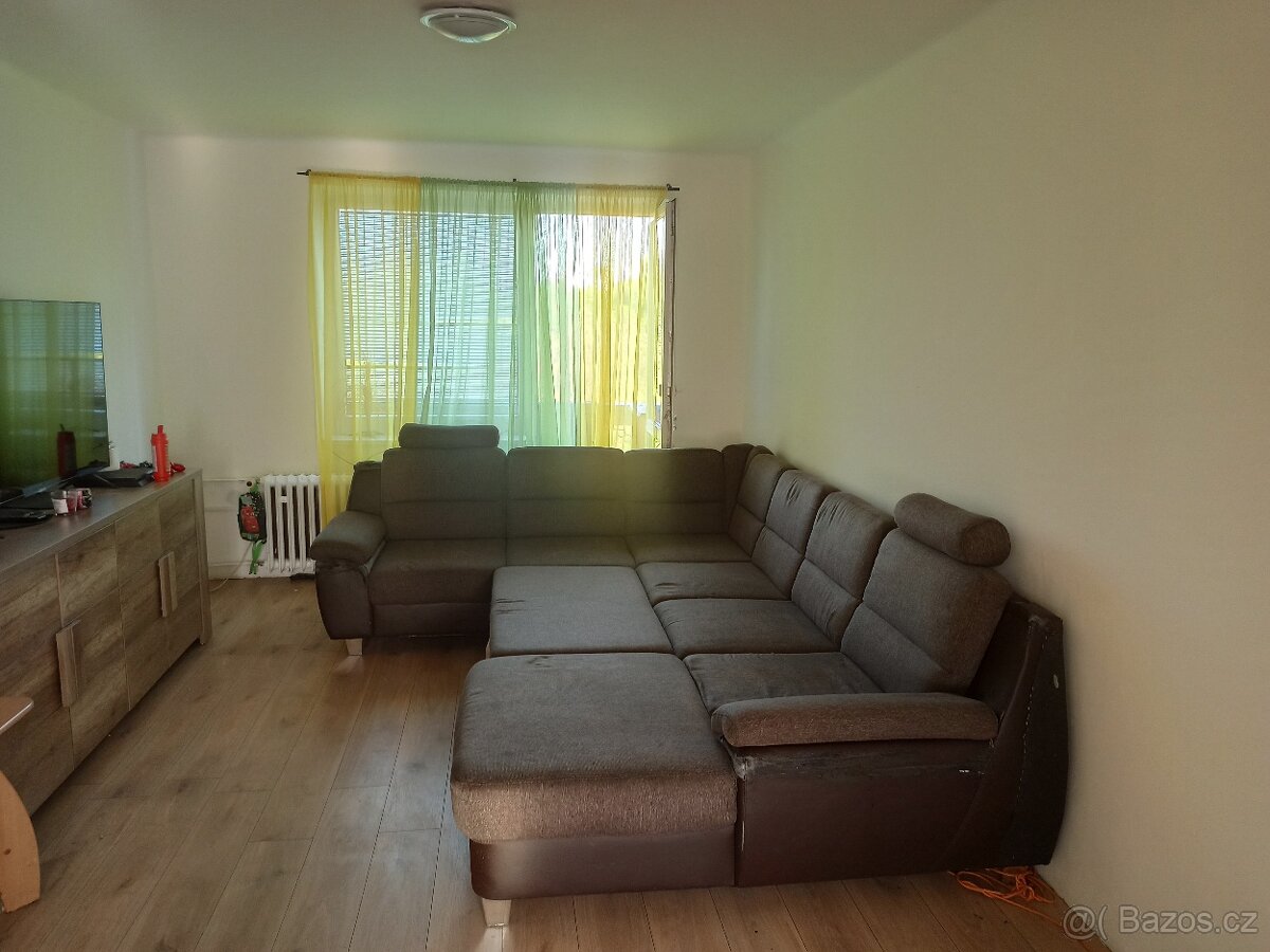 Rozkládací sedačka do U