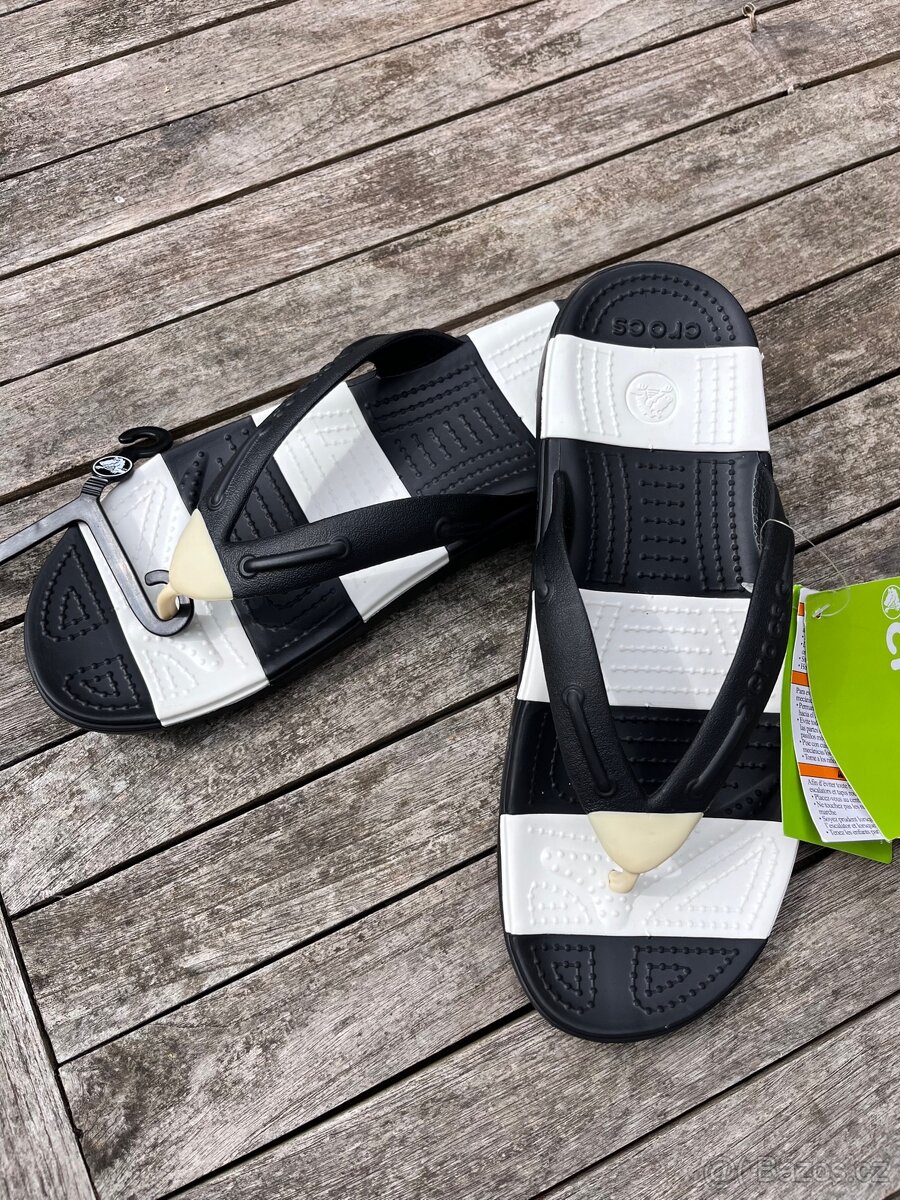 Crocs černo-bílé žabky Beach Line flip vel. W10 (EUR 41)
