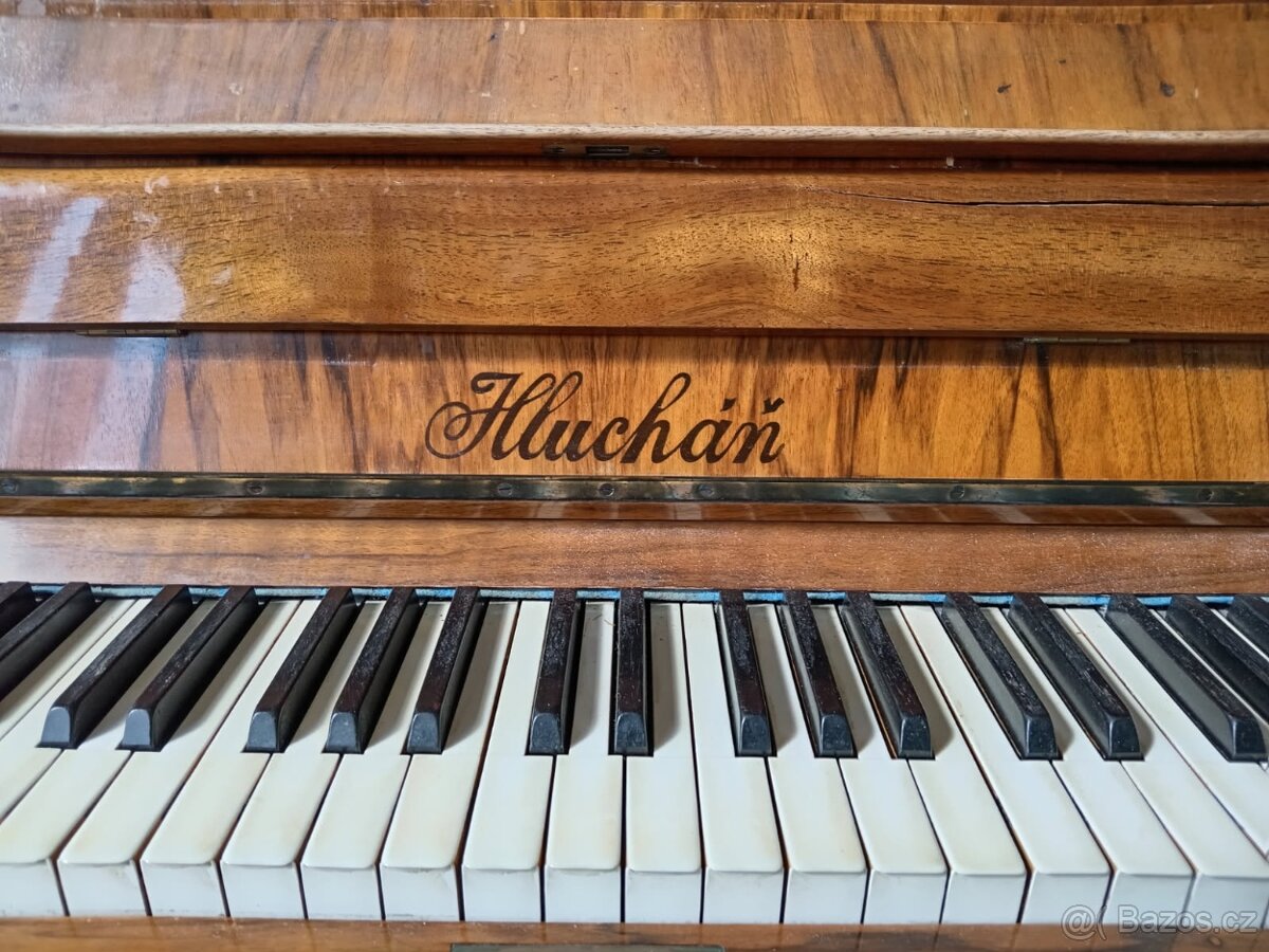 Prodám pianino Hlucháň