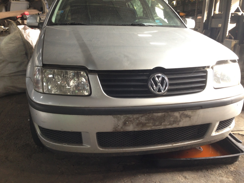 VW Polo 1,4i 44kW 2001 - na díly
