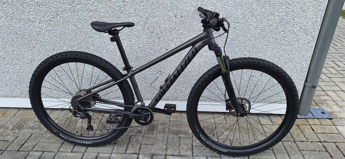 Zánovní horské kolo Specialized Rockhopper 29", vel. S