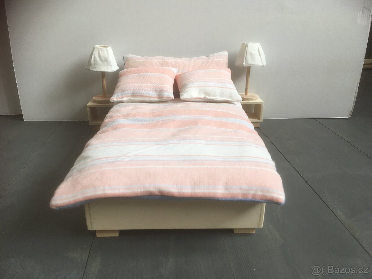 postel pro Barbie