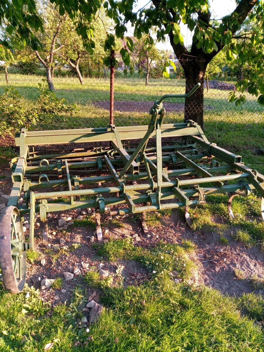 Prodám kultivátor pluh kladívkový šrotak