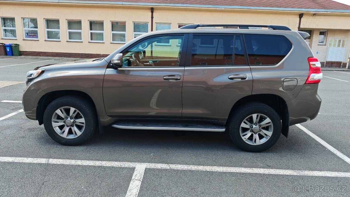 Land Cruiser 150, 83tkm, 2015, EXECUTIVE hněd.metal.