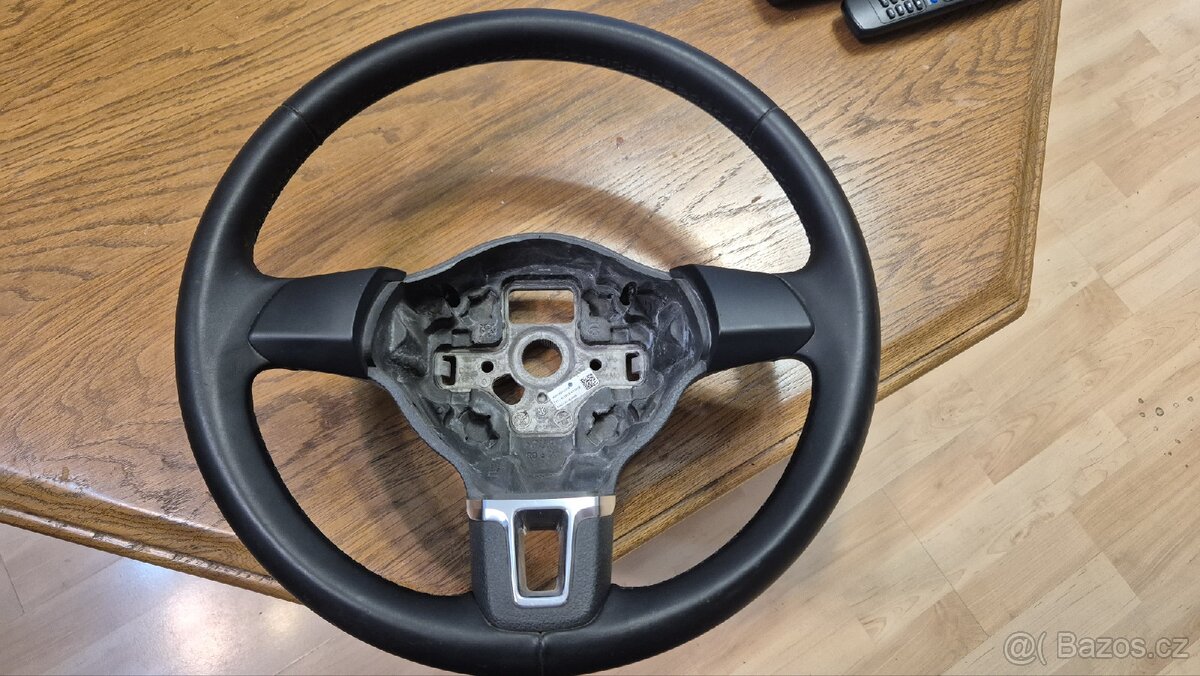 KOŽENÝ VOLANT VW
