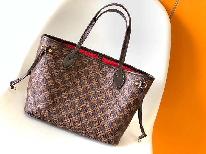 Nejlepší Luxury Shop - Louis Vuitton,Gucci apod