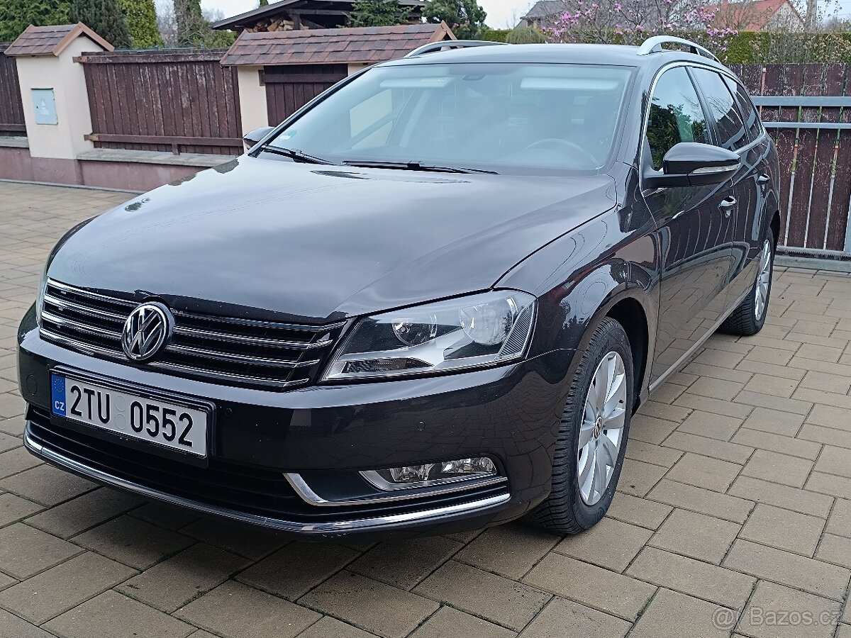 Passat 2.0 TDI-Comfort - knížka - klima - Nelakováno