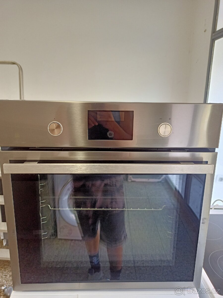 Vestavná trouba IKEA