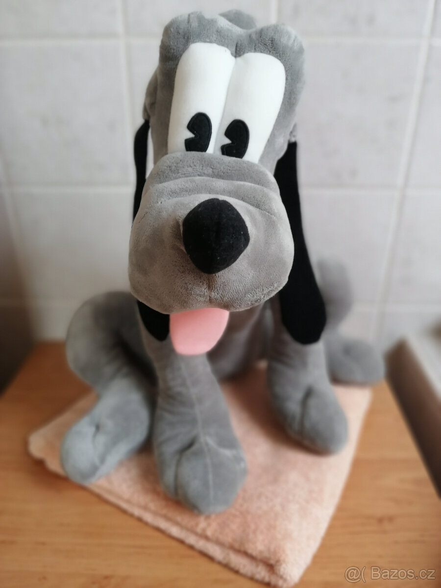 Plyšový pes Pluto