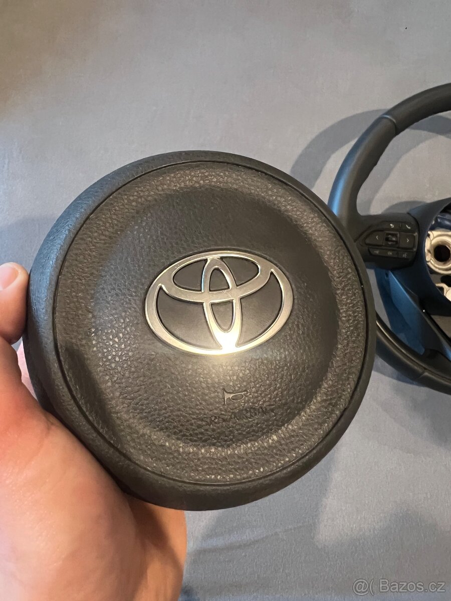 Toyota Yaris airbag volantu
