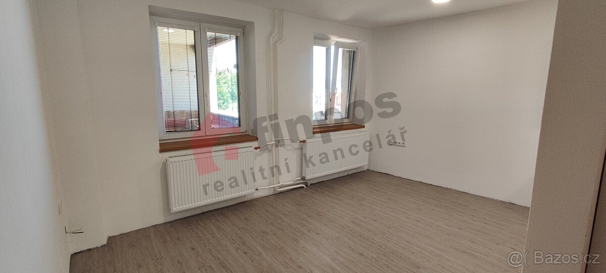 Pronájem bytu 1+kk 25 m2 ve Vlašimi, Žižkovo nám. - okr. Ben