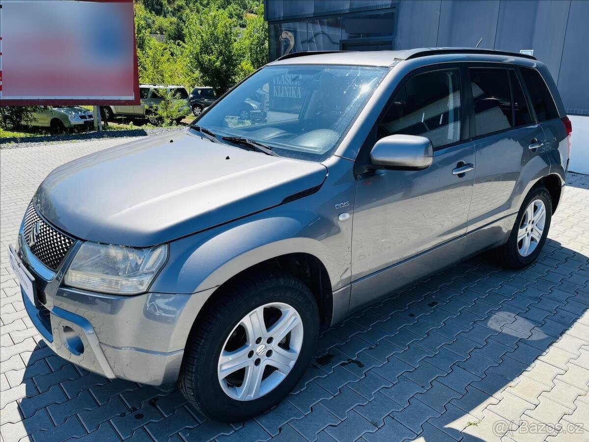 Suzuki Grand Vitara 1,9 DDIS 4x4  TAŽNÉ, NAVI, VÝHŘEV (2006)