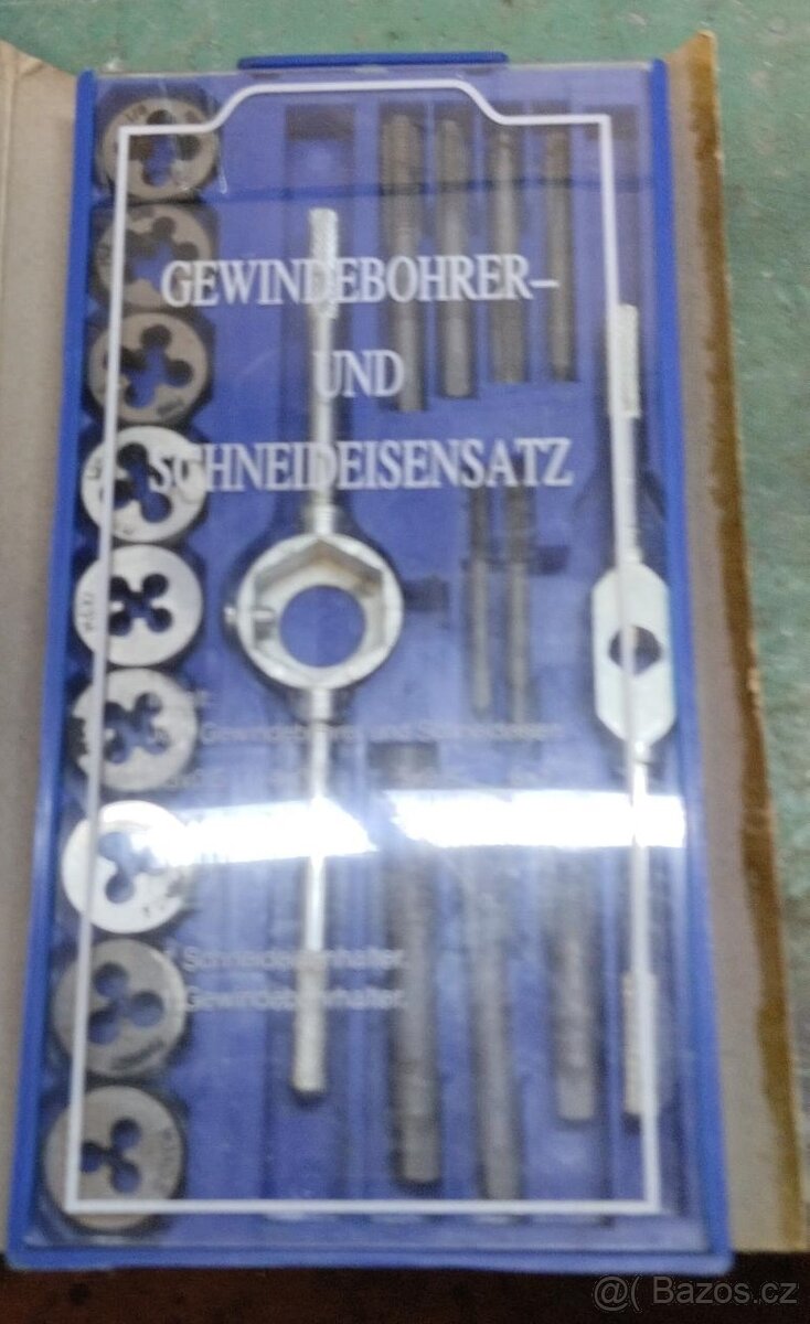 Sada závitníků a oček
