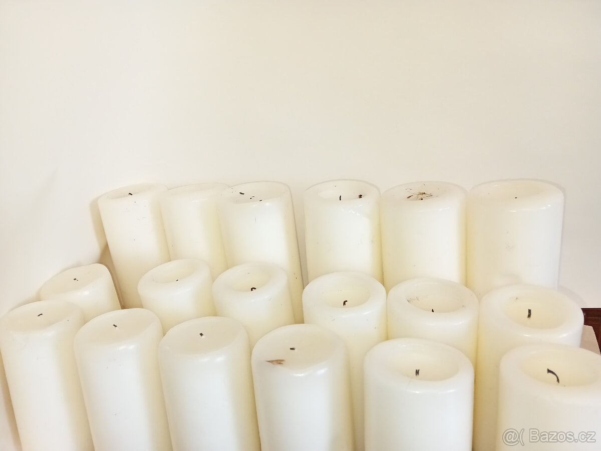 Prodám lehce načaté svíčky IKEA.