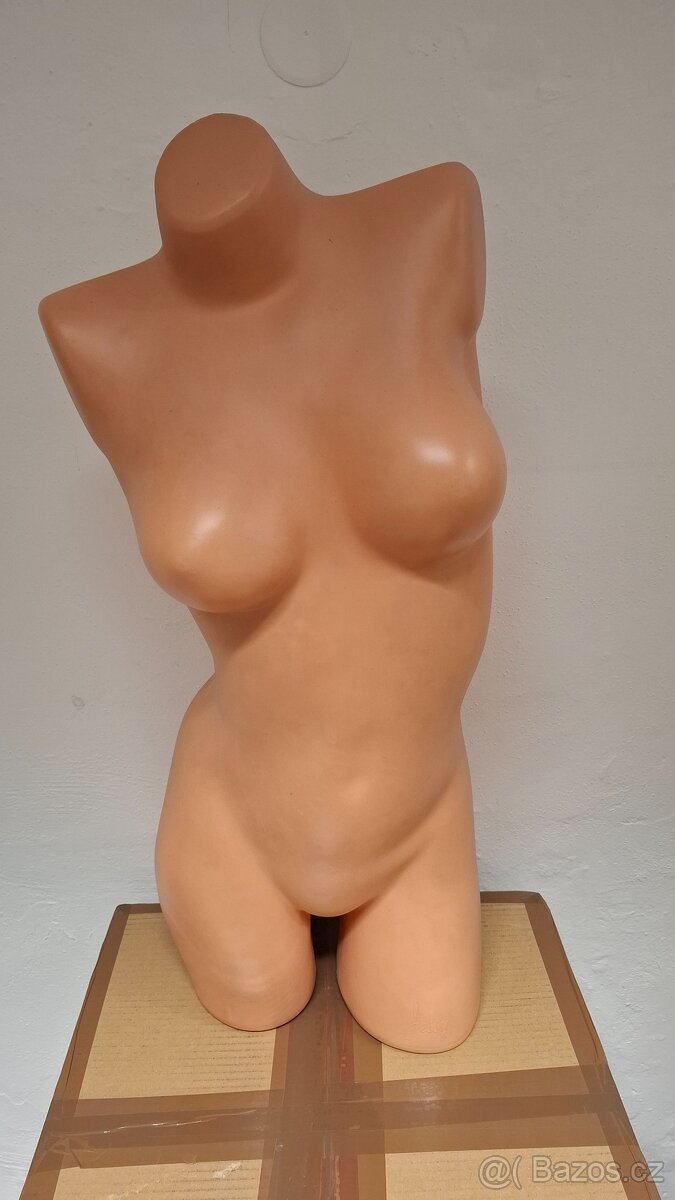Damské torzo figurína