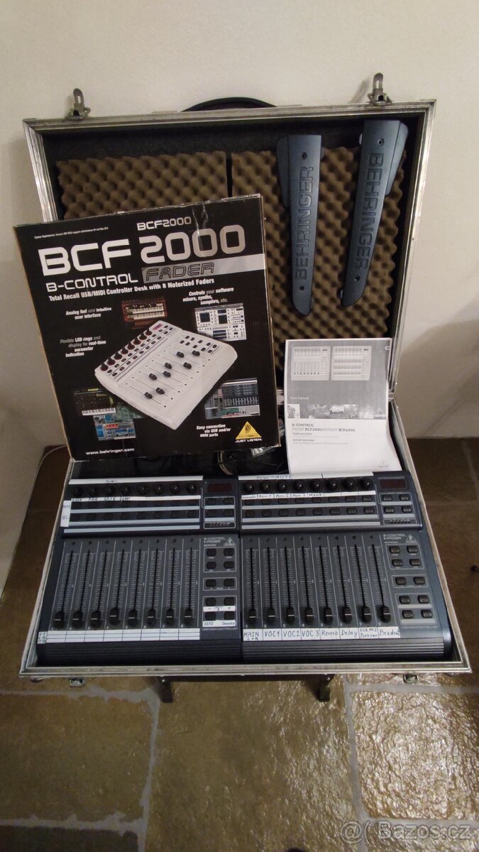 2x Behringer BCF2000 včetně case