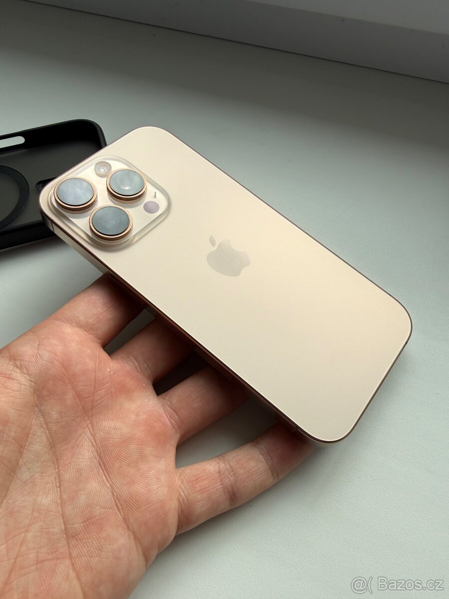 Apple iPhone 16 Pro,128GB Pouštní Titan