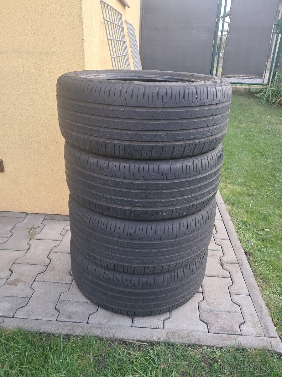 215/45R16 93H Continental EcoContact6