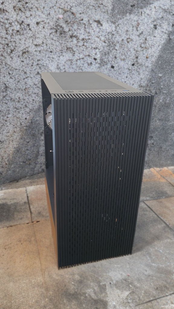 🖥️ Herní PC – Ryzen 7 3700X | 16GB RAM | SSD + HDD | Wi-Fi