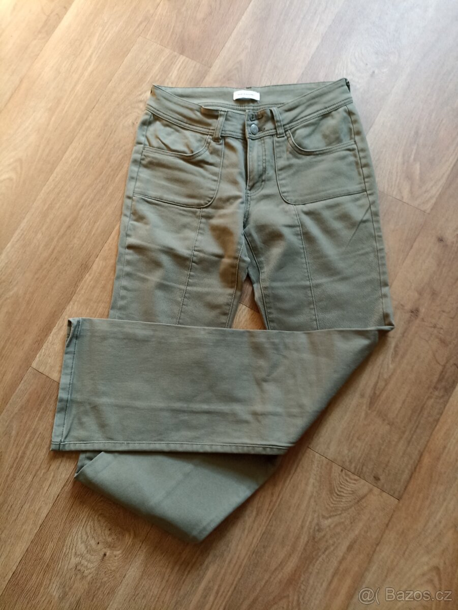 Téměř nové džíny bootcut C&A