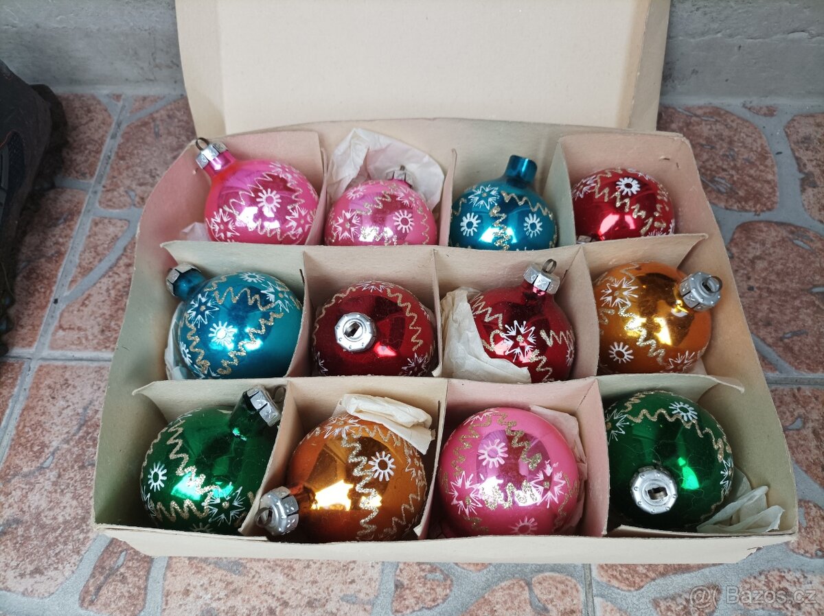 Skleněné vánoční ozdoby