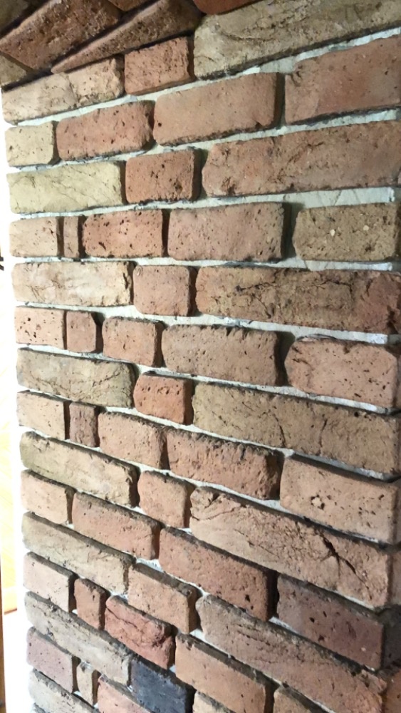 Nařezaný cihlový obklad - pásky