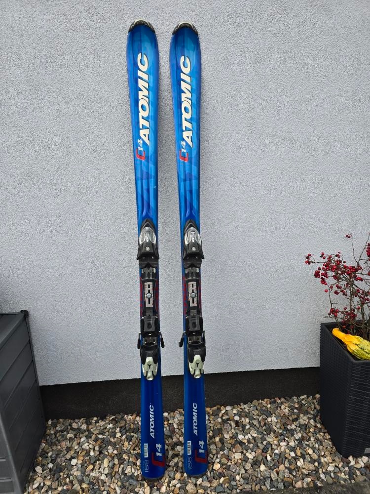 Lyže carvingové Atomic