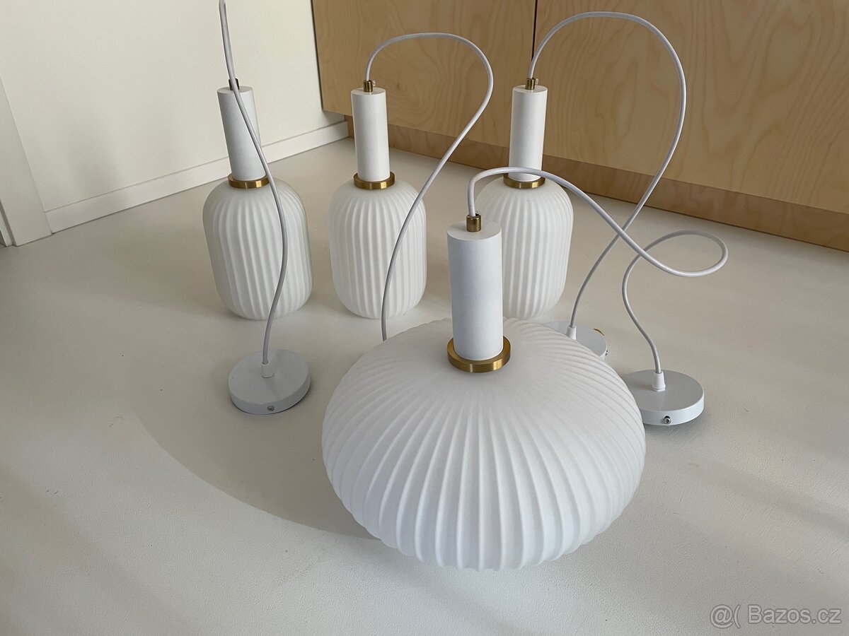 Prodám stropní svítidla 1+3