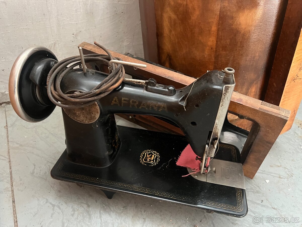 Starý retro sici stroj