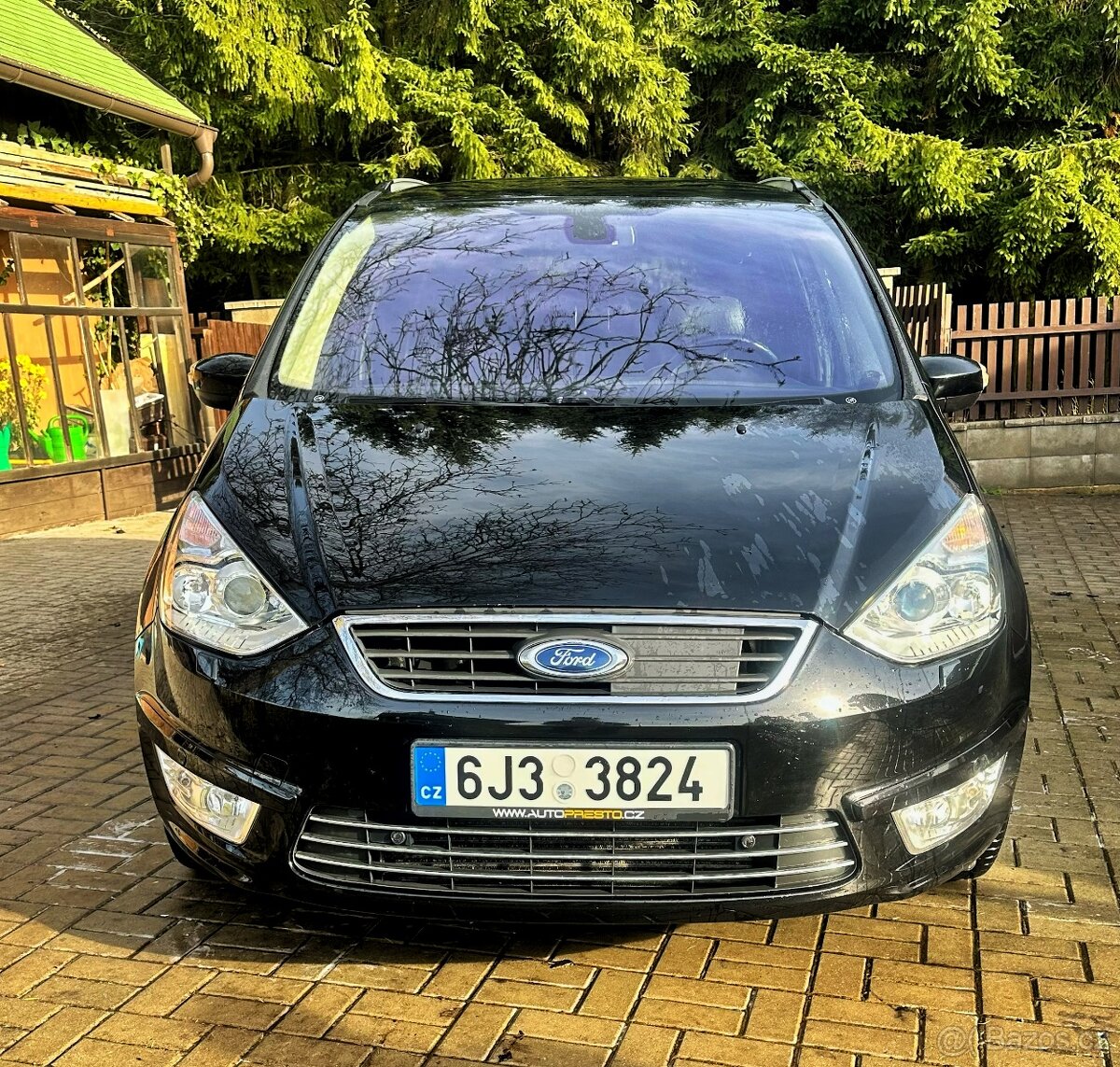 Ford Galaxy (147 kw) - krásný stav