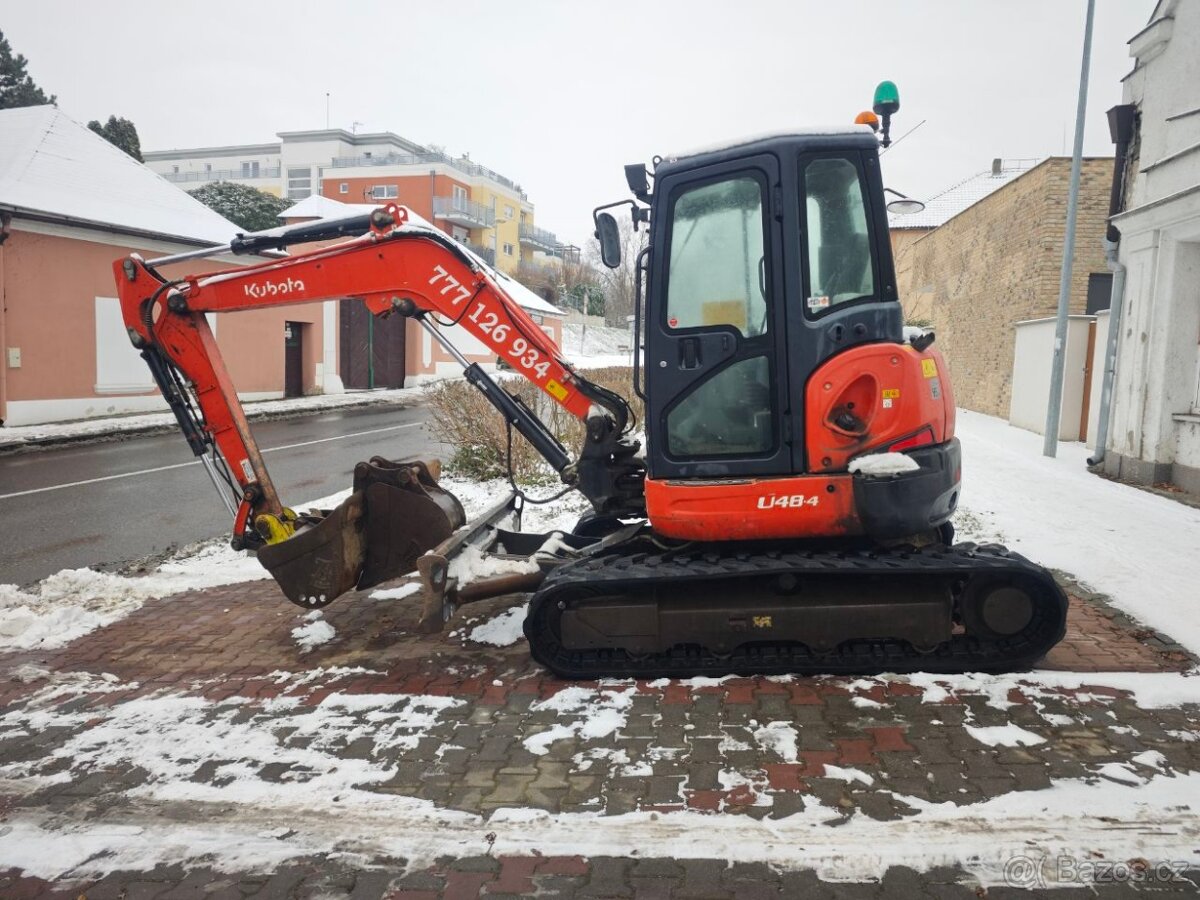 Pásový minibagr Kubota U48-4