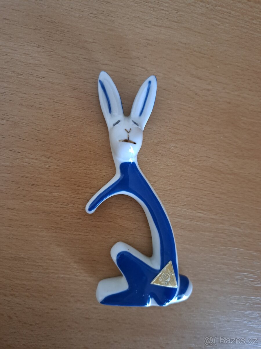 Prodám "bisquit" zajíc Royal Dux