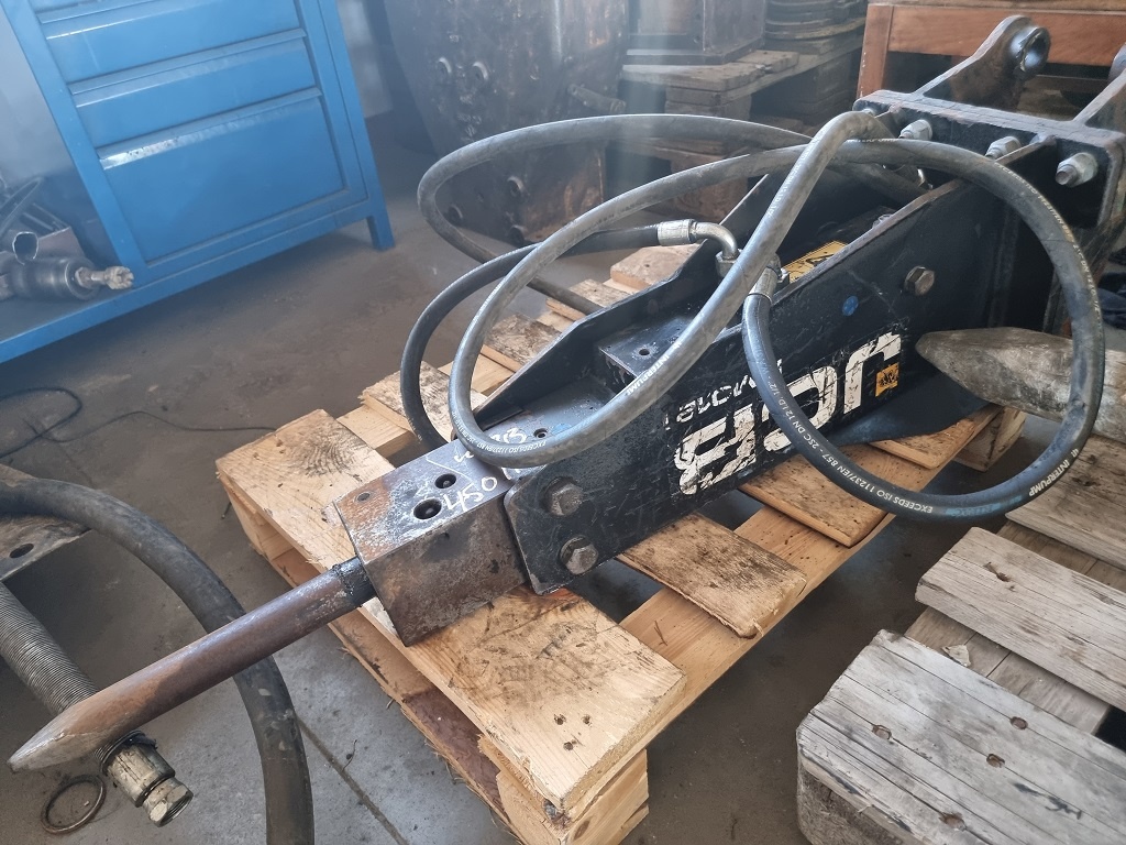 Kladivo JCB HM012T - stroje 0,8 - 2t