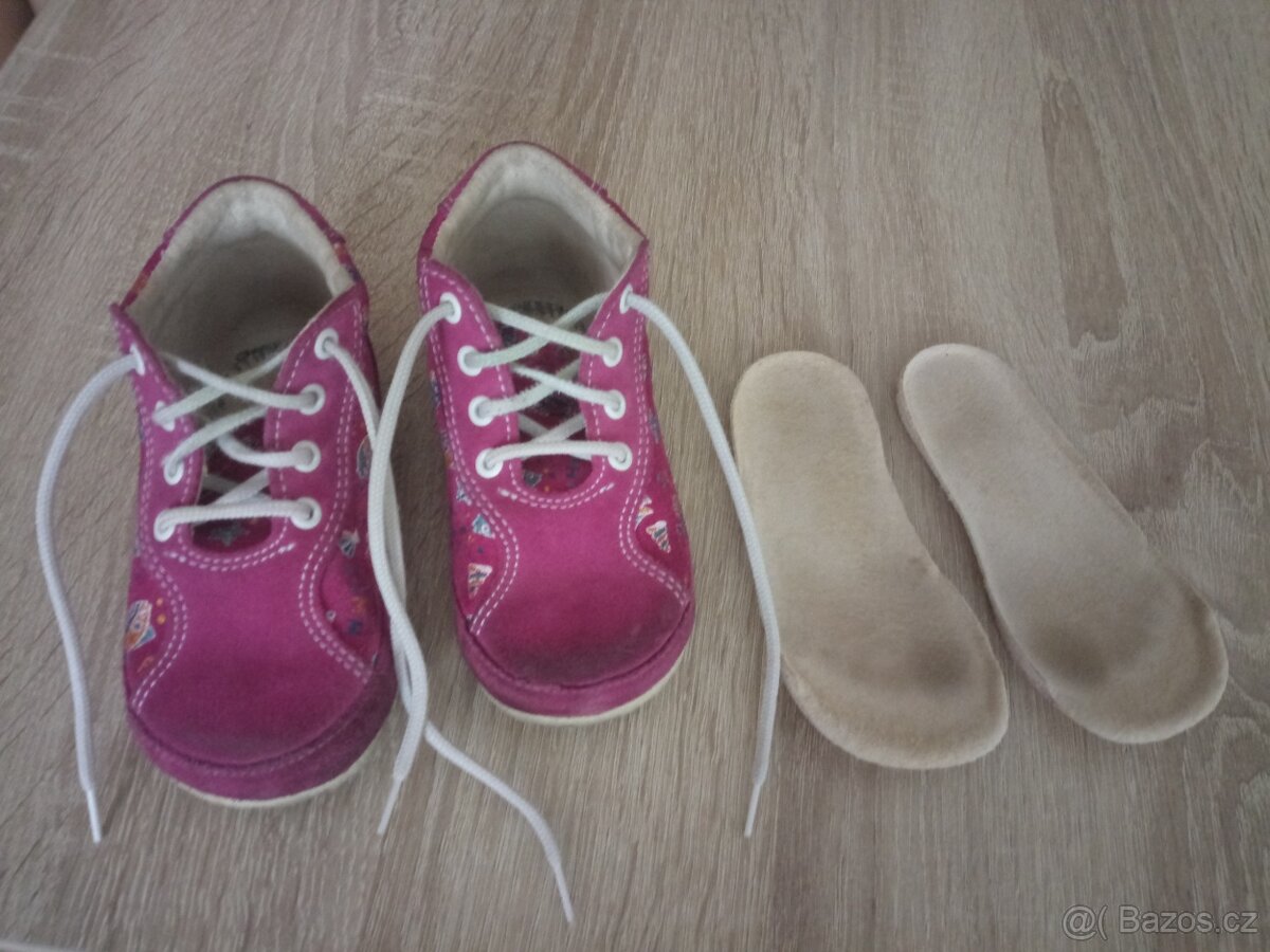 Celoroční obuv Pegres vel. 21