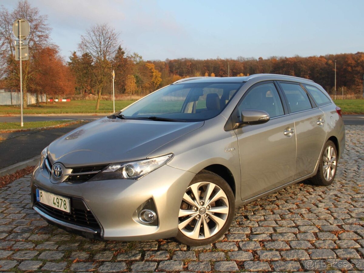 AURIS Kombi, 1.8i-73kw, HYBRID, E-CVT, Kamera, Servis TOYOTA