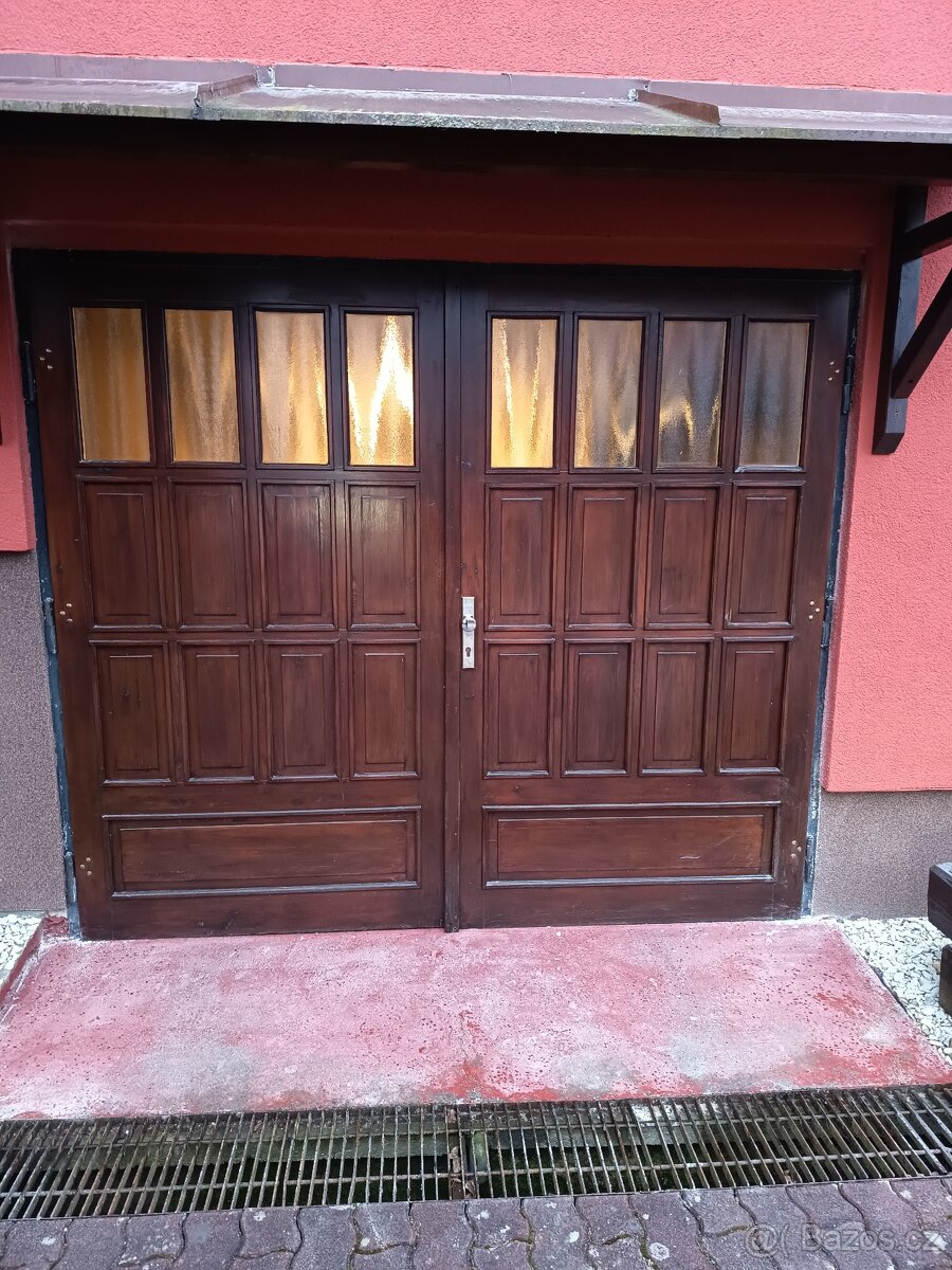 Prodám garážová vrata