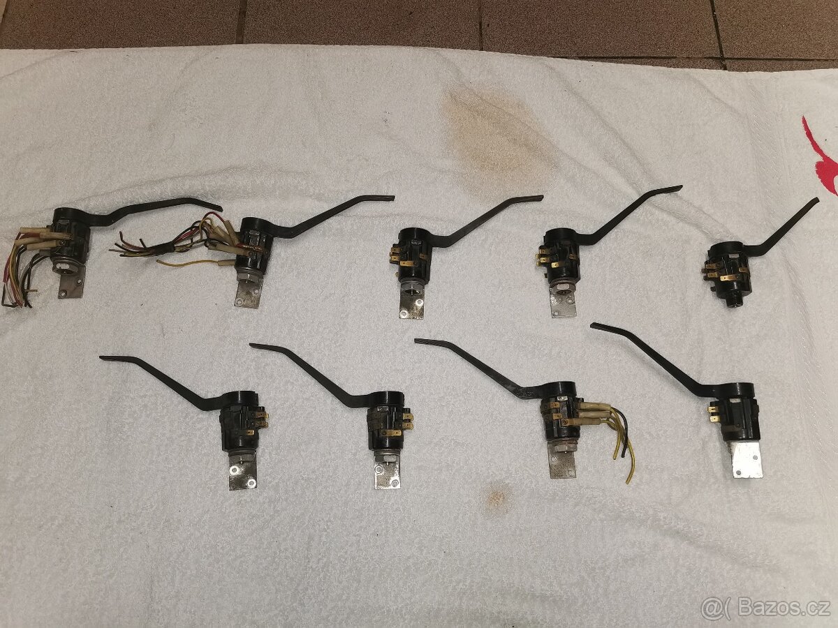 Škoda 100/110 r /1000 - přepínače