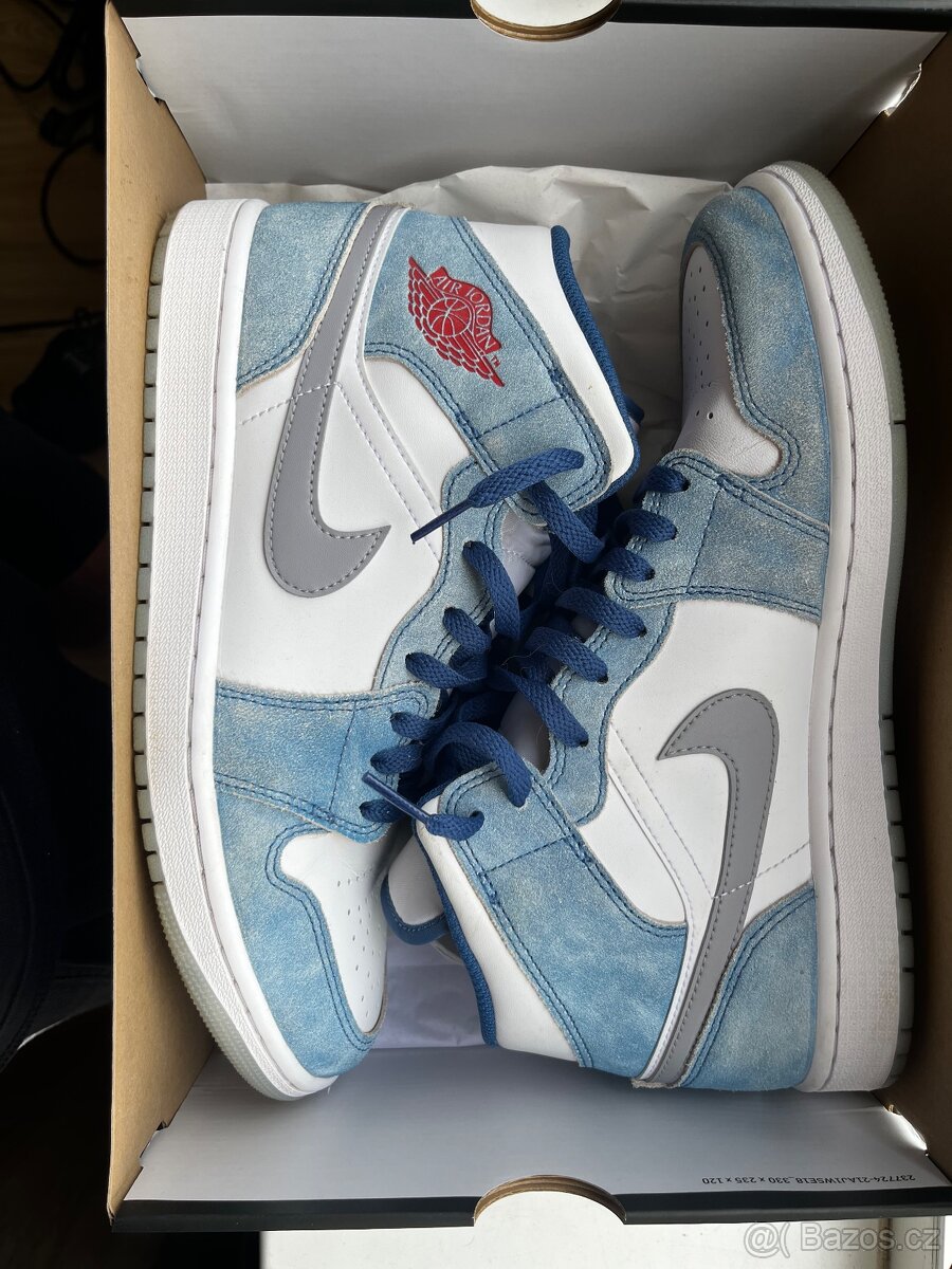 Jordan 1 mid French blue 44