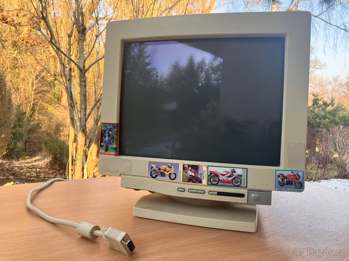 Monitor CRT 15” ADI LM-1564