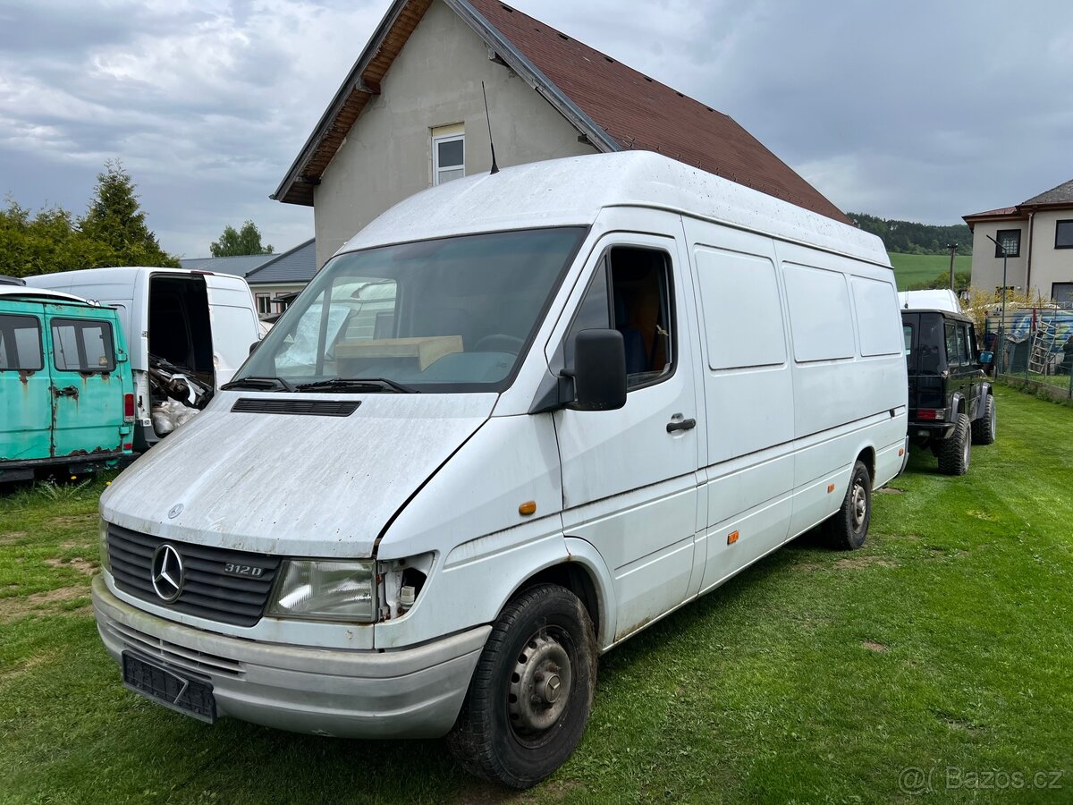 Mercedes Benz Sprinter 312d L2H3 obytný